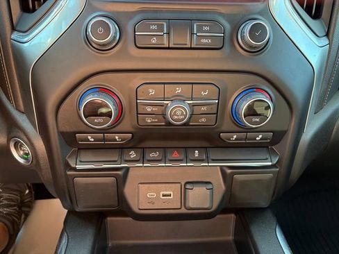 Used 2022 Chevrolet Silverado 1500 LT Trail Boss AWD/4WD image 16