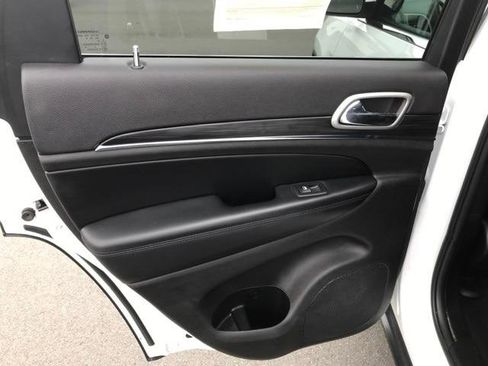Certified 2020 Jeep Grand Cherokee Limited AWD/4WD image 19