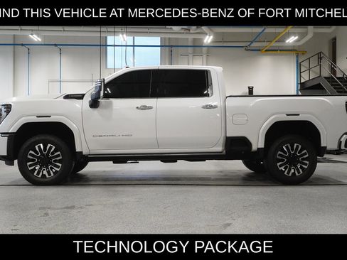 Used 2024 GMC Sierra 2500 Denali Ultimate w/ Max Trailering Package image 4