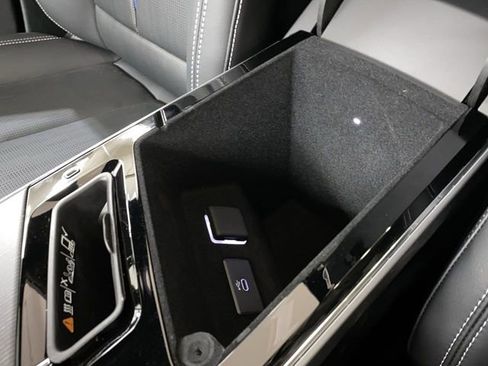 New 2025 Cadillac Lyriq Sport AWD/4WD image 24