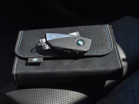 Used 2024 BMW X5 xDrive50e image 42