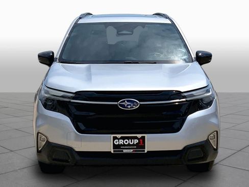 Used 2025 Subaru Forester Touring AWD/4WD image 4