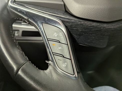 Certified 2023 Cadillac XT5 Premium Luxury w/ LPO, Floor Liner Package FWD image 8