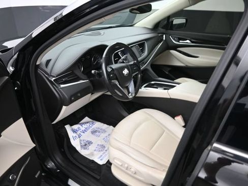 Used 2022 Buick Enclave Essence w/ Experience Buick Package FWD image 9