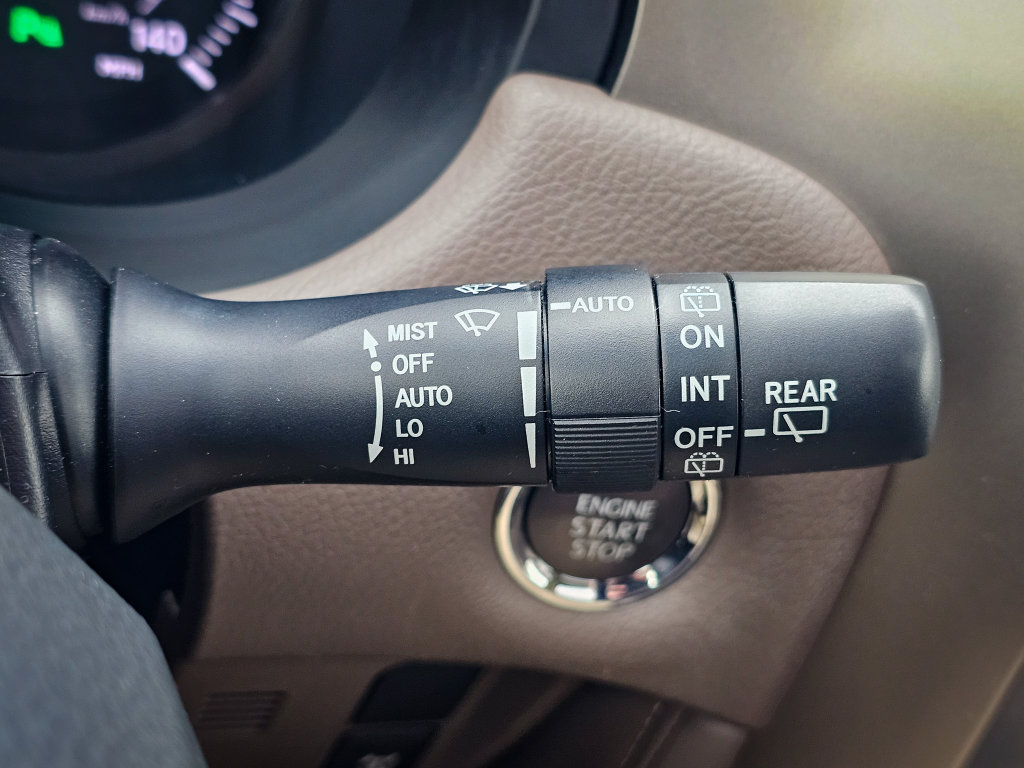 Used 2014 Lexus GX 460 w/ Premium Package AWD/4WD image 20