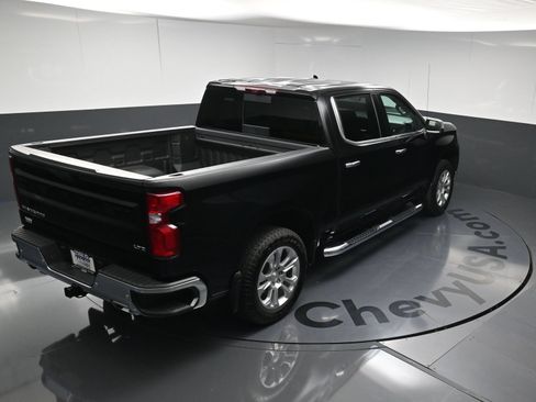 Used 2025 Chevrolet Silverado 1500 LTZ w/ LTZ Premium Package AWD/4WD image 35