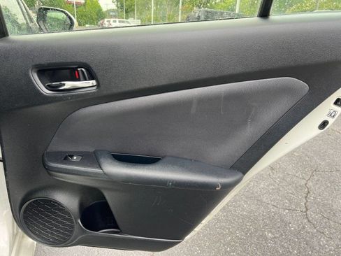 Used 2017 Toyota Prius Two w/ Carpet Mat Package FWD image 9