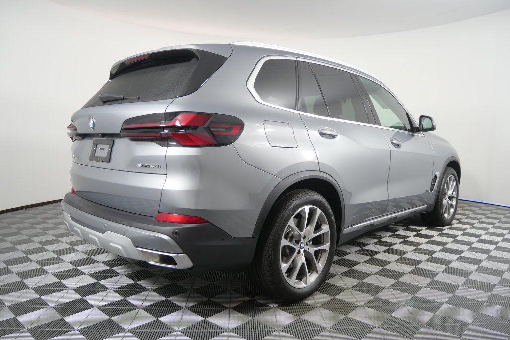 Certified 2026 BMW X5 sDrive40i RWD image 4