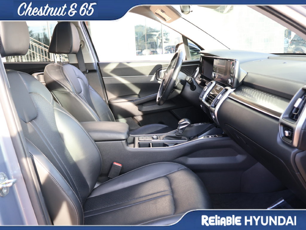 Used 2023 Kia Sorento S w/ Panoramic Sunroof Package FWD image 9