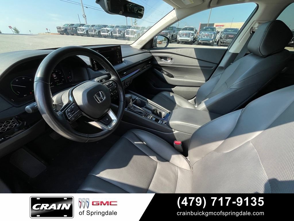 Used 2025 Honda Accord Touring image 9