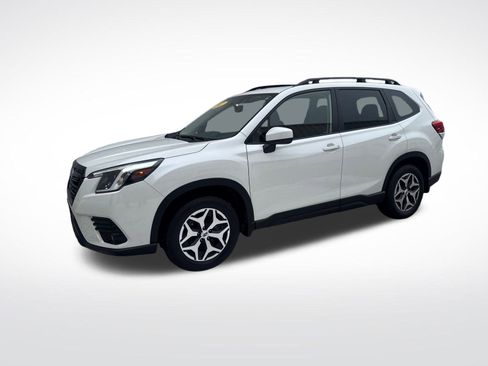 Used 2022 Subaru Forester Premium image 1