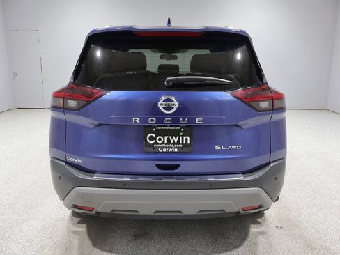 Used 2021 Nissan Rogue SL AWD/4WD image 3