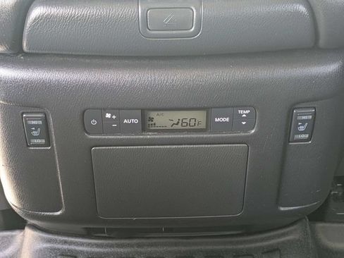Used 2023 Nissan Armada Platinum w/ Captain's Chairs Package AWD/4WD image 16