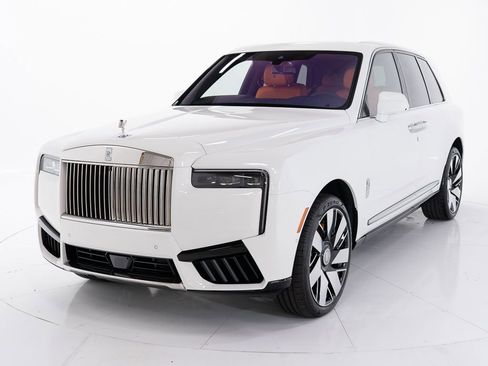 New 2026 Rolls-Royce Cullinan AWD/4WD image 1