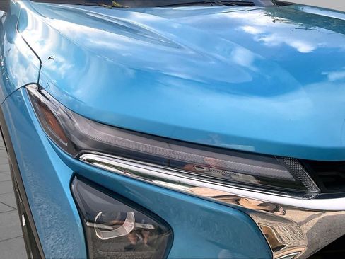 Used 2025 Chevrolet Trax LT FWD image 27
