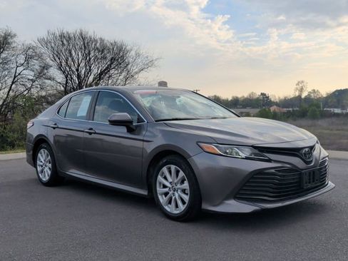 Certified 2020 Toyota Camry LE w/ Carpet Mat Package image 7