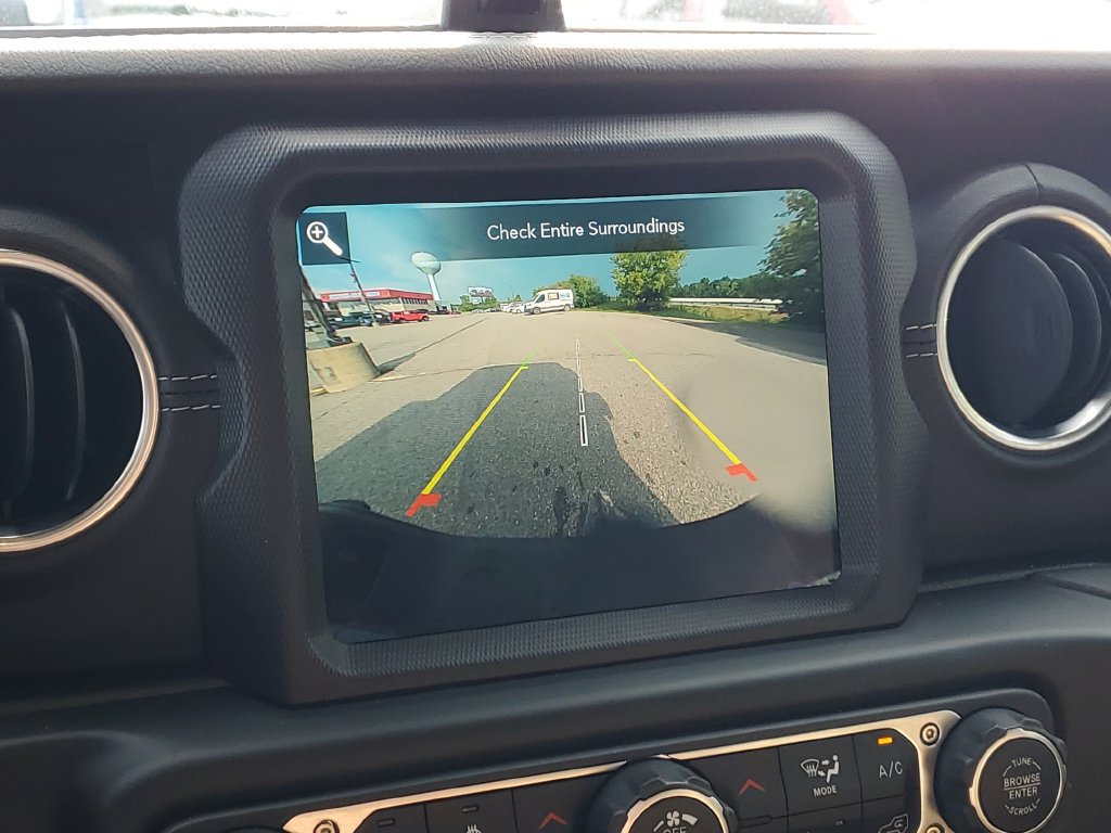Used 2021 Jeep Gladiator Overland w/ Popular Equipment Package AWD/4WD image 28