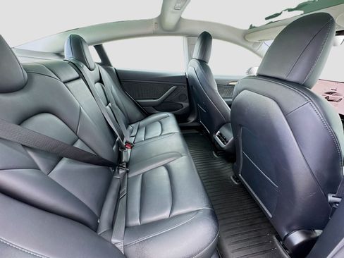 Used 2023 Tesla Model 3 Standard Range RWD image 19