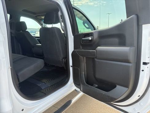Used 2019 Chevrolet Silverado 1500 Custom Trail Boss w/ Custom Convenience Package AWD/4WD image 39