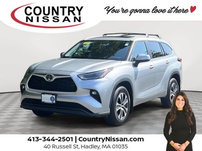 Used 2023 Toyota Highlander XLE