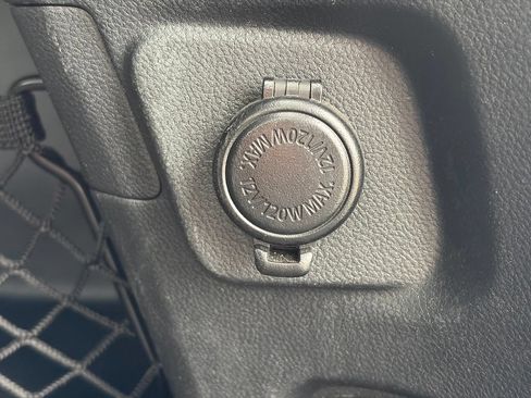 Used 2024 Subaru Outback Premium AWD/4WD image 11