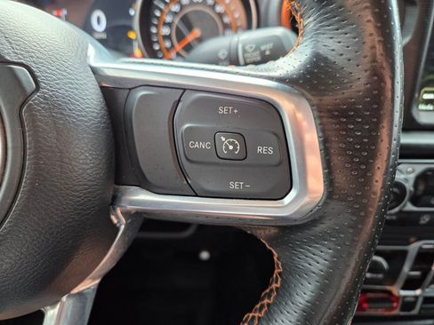Used 2023 Jeep Gladiator Mojave w/ Trailer Tow Package AWD/4WD image 33