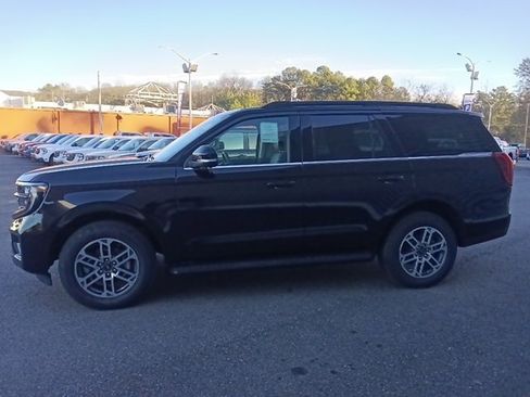 New 2026 Ford Expedition Active image 6