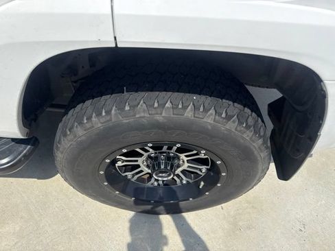 Used 2017 Toyota 4Runner SR5 Premium RWD image 22