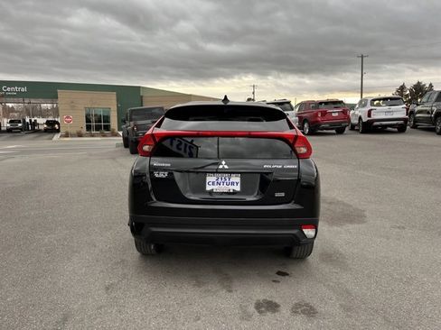 Used 2019 Mitsubishi Eclipse Cross LE image 12