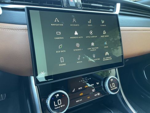 Used 2024 Jaguar XF R-Dynamic SE image 22