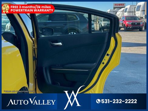 Used 2018 Dodge Charger R/T w/ Navigation & Travel Group image 25