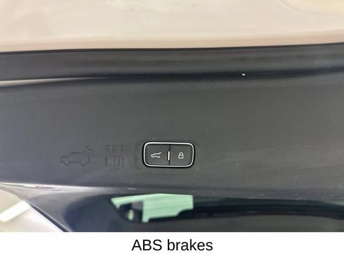 Used 2025 Ford Expedition Max Platinum AWD/4WD image 32