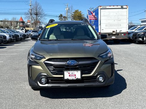 Certified 2025 Subaru Outback Premium AWD/4WD image 2