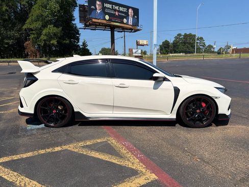 Used 2019 Honda Civic Type R image 6