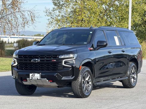 Used 2023 Chevrolet Suburban Z71 image 27