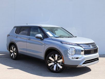 New 2025 Mitsubishi Outlander SE