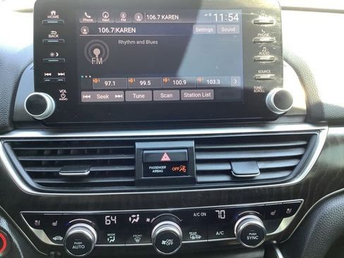 Used 2018 Honda Accord Touring image 29