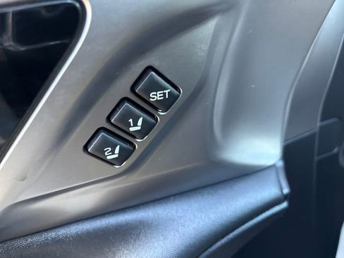 Used 2022 Subaru Outback Limited image 14