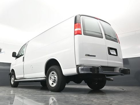 Used 2024 Chevrolet Express 2500 w/ Driver Convenience Package RWD image 33
