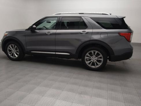 Used 2023 Ford Explorer Limited image 3