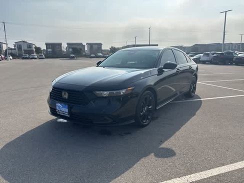 Used 2025 Honda Accord SE image 1