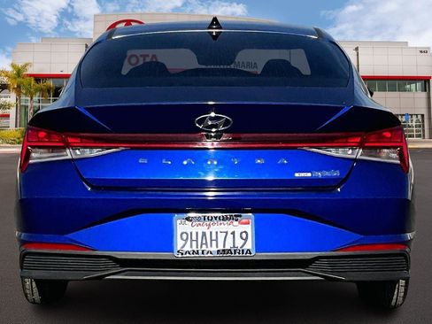 Used 2023 Hyundai Elantra Blue image 4