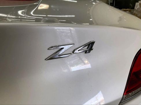 Used 2016 BMW Z4 sDrive35is image 11