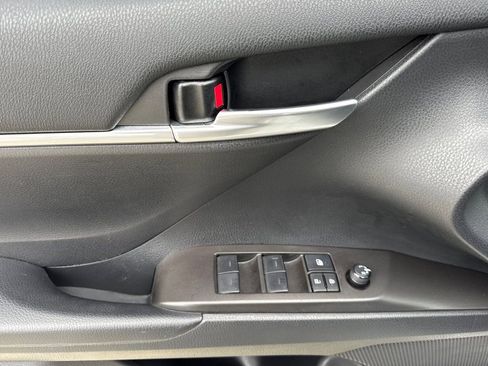 Used 2023 Toyota Camry SE w/ Convenience Package FWD image 14