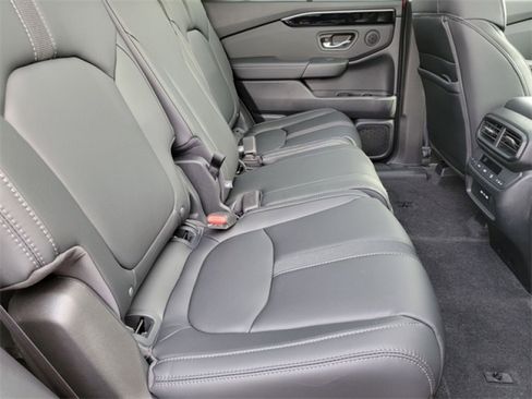 New 2025 Honda Pilot Touring image 19