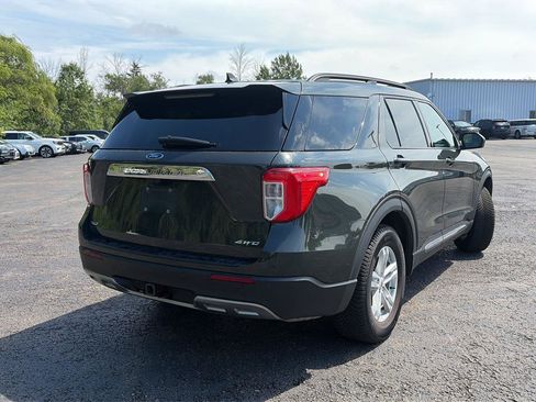 Used 2022 Ford Explorer XLT w/ Equipment Group 202A AWD/4WD image 4