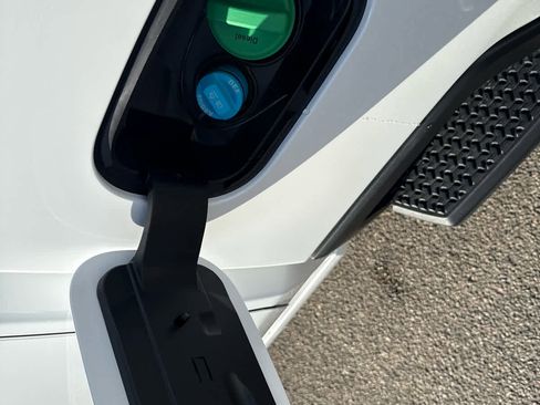 New 2026 GMC Sierra 2500 SLT image 10