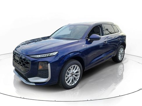 New 2026 Audi Q3 quattro 2.0T AWD/4WD image 2