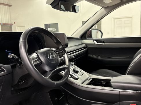 Used 2023 Hyundai Palisade SEL image 6