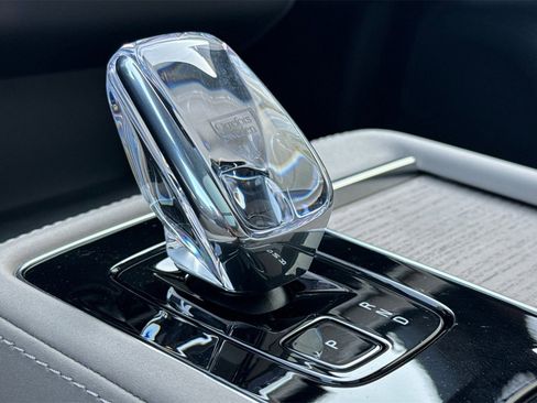 Used 2026 Volvo XC90 T8 Plus w/ Protection Package Premier image 22